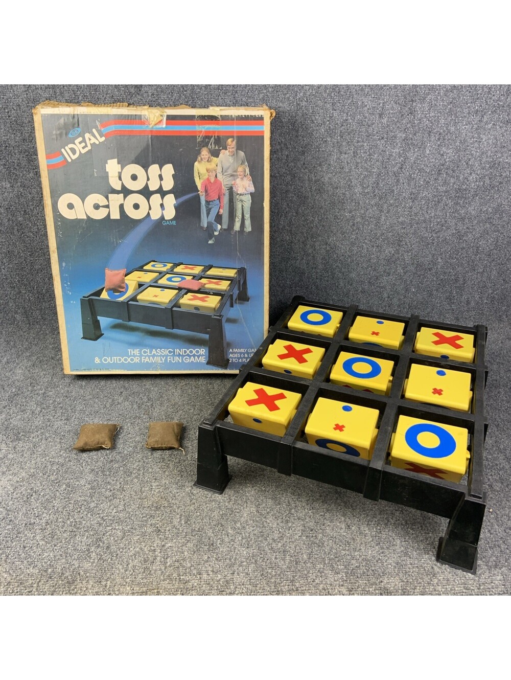 Vintage Toss Across 1982 Indoor Outdoor Game by Ideal w/ Box & 2 Bean Bags